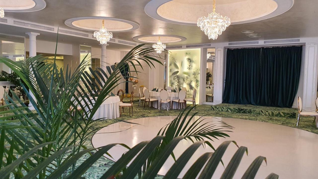 Hotel Relax Craiova Eksteriør billede