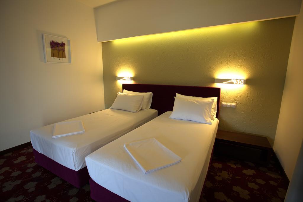 Hotel Relax Craiova Eksteriør billede